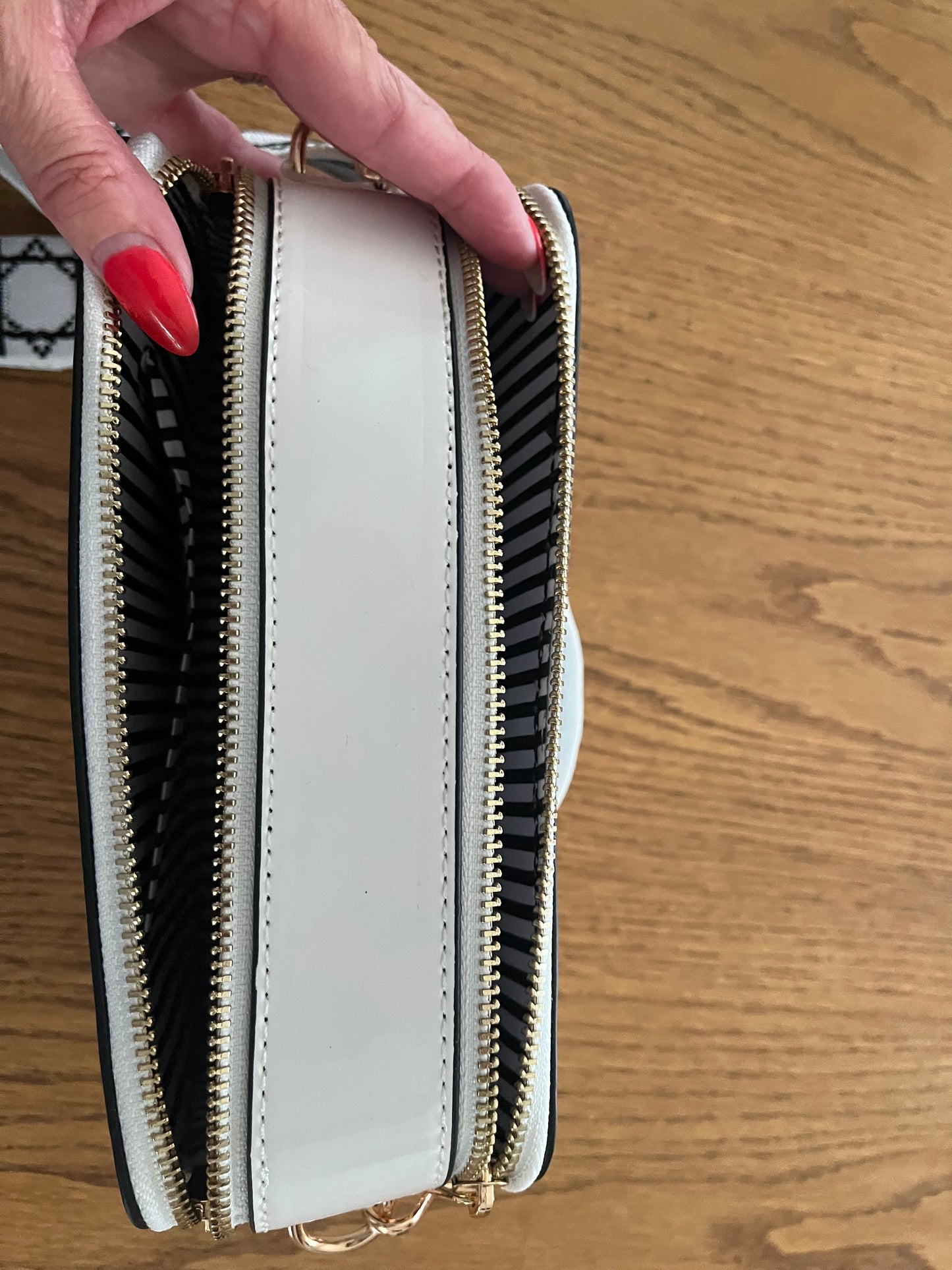 White V Tassel Cross Body Bag