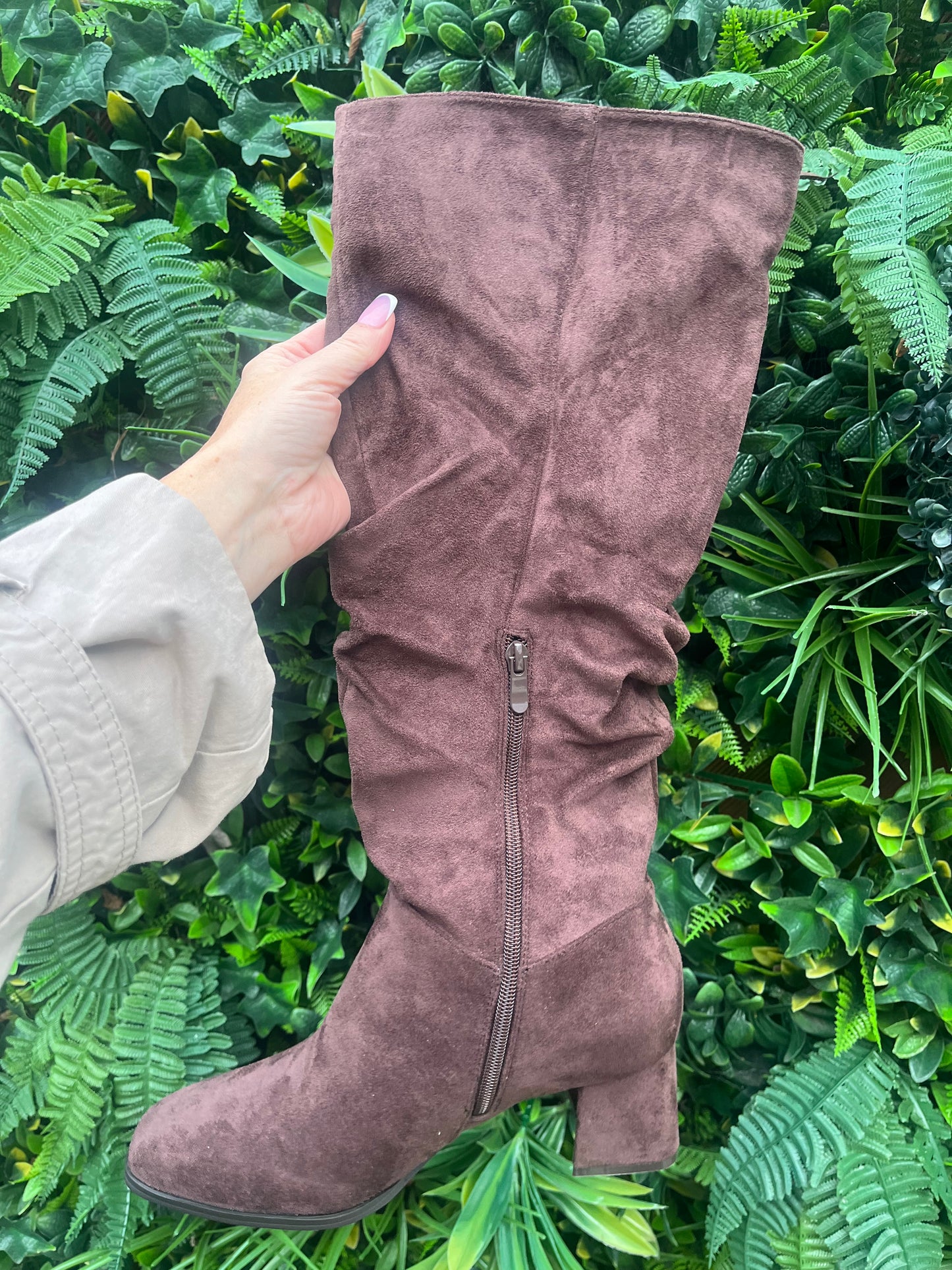 Low block Heel Ruched Boots - Brown