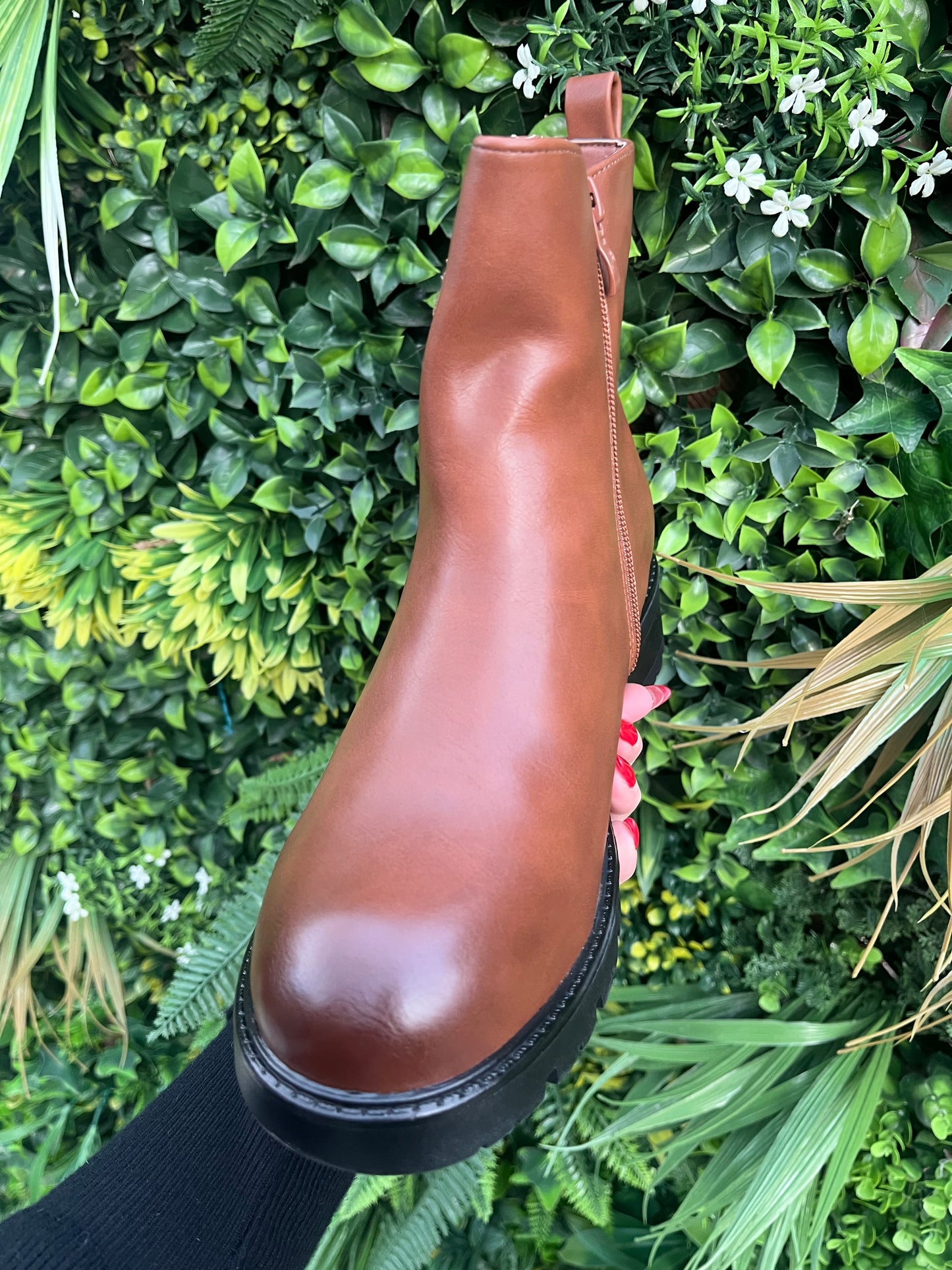 Chelsea Boots - 2 colours