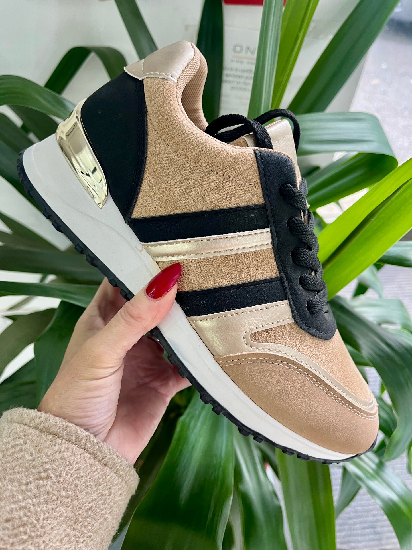 Beige / Black Trainers