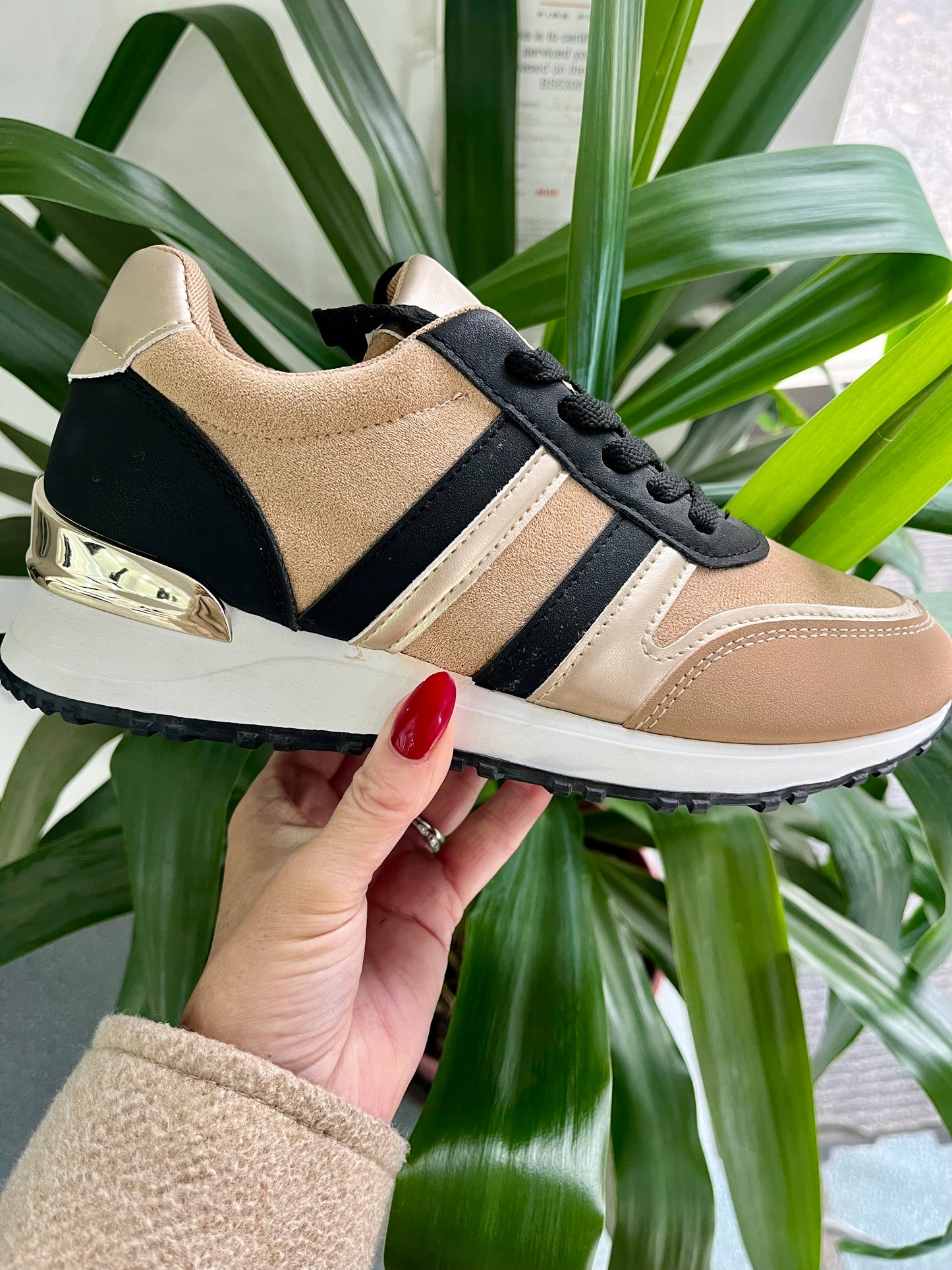 Beige / Black Trainers