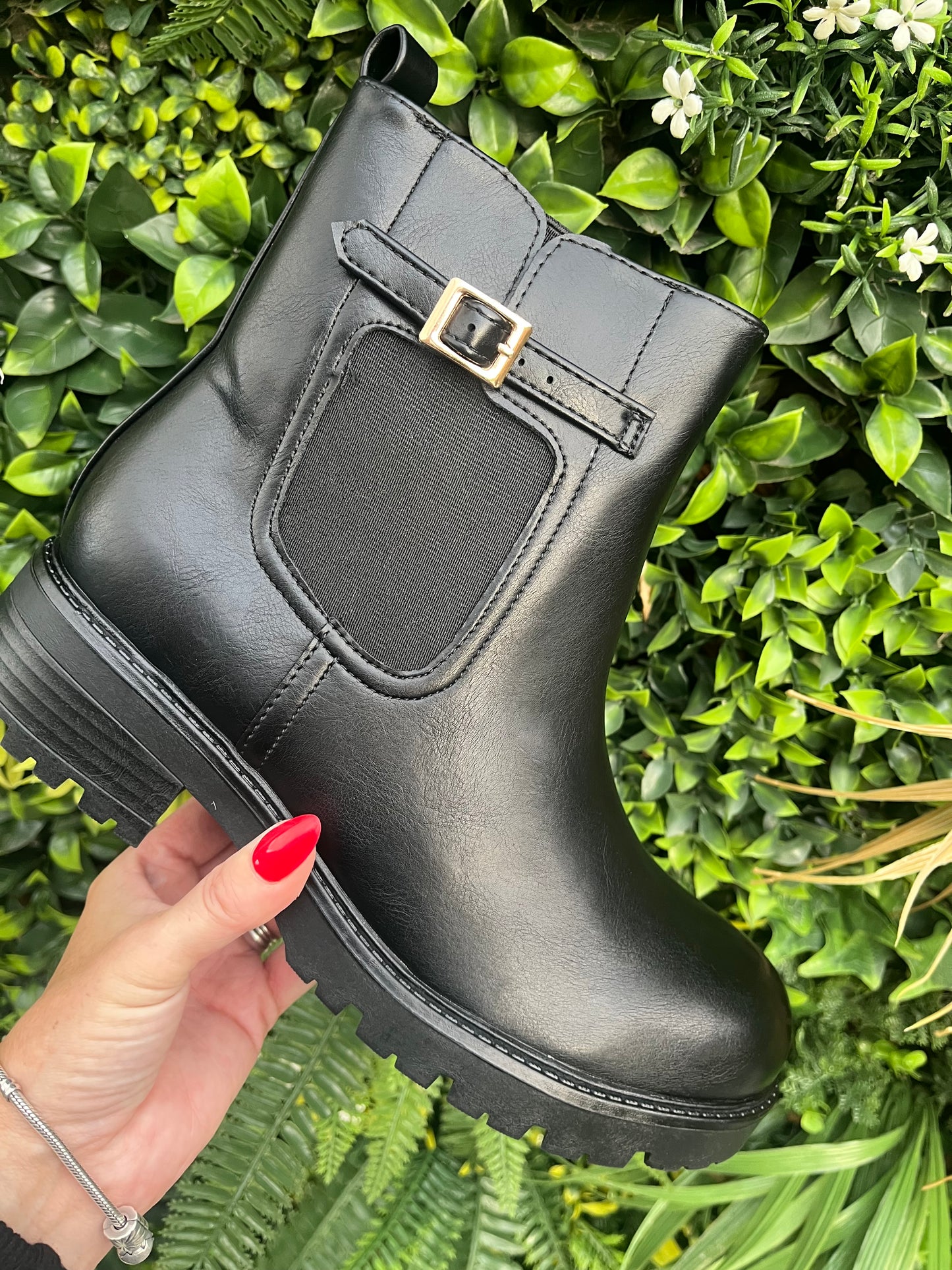 Chelsea Boots - 2 colours