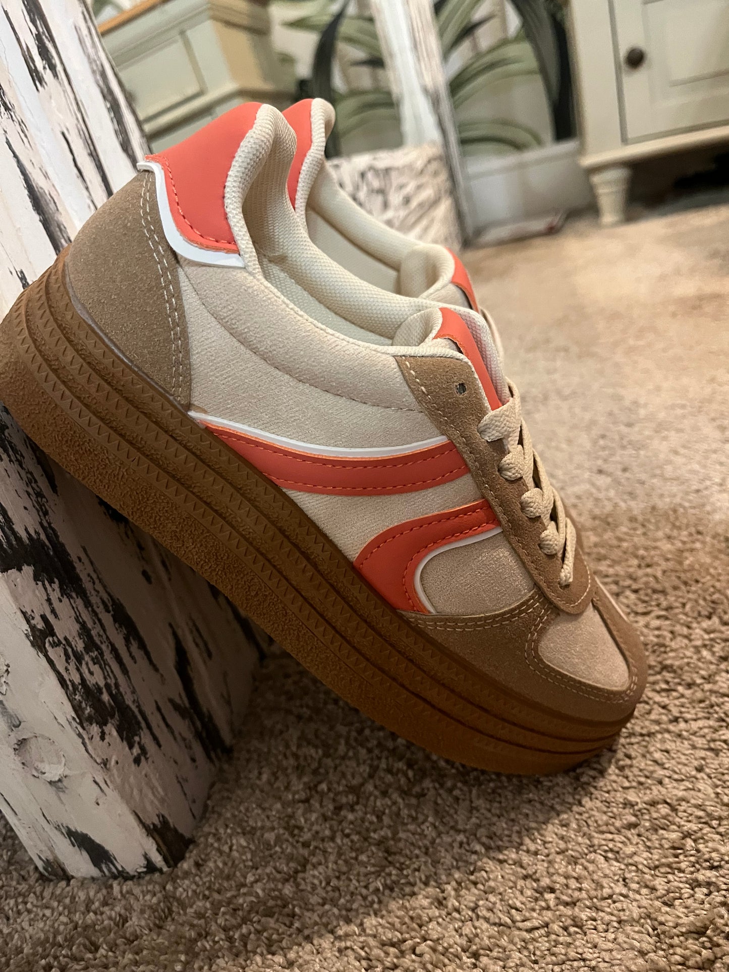 Gumsole Coral/Beige Trainers