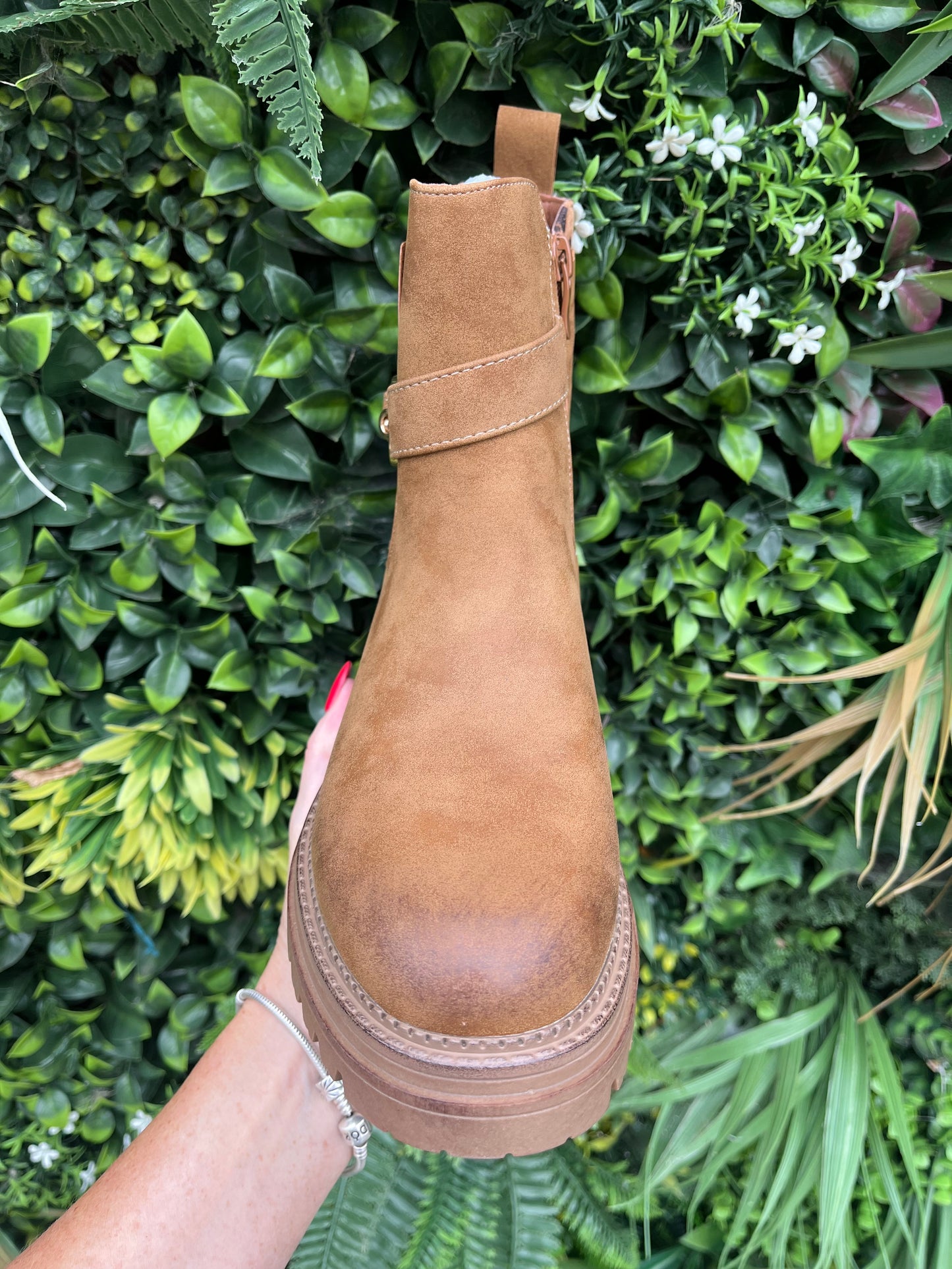 Leopard Back Chelsea Boots - Tan